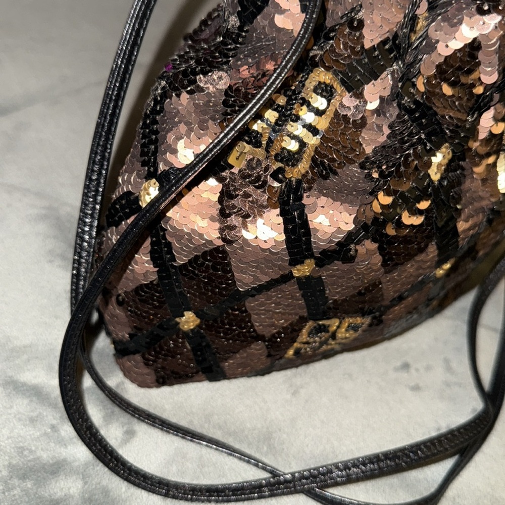 Preloved Givenchy Bucket Sequins 2 Way Bag Remova… - image 2